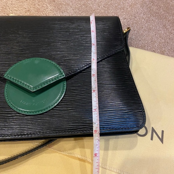 Louis Vuitton (LV) Epi leather bag - Picture 14 of 14